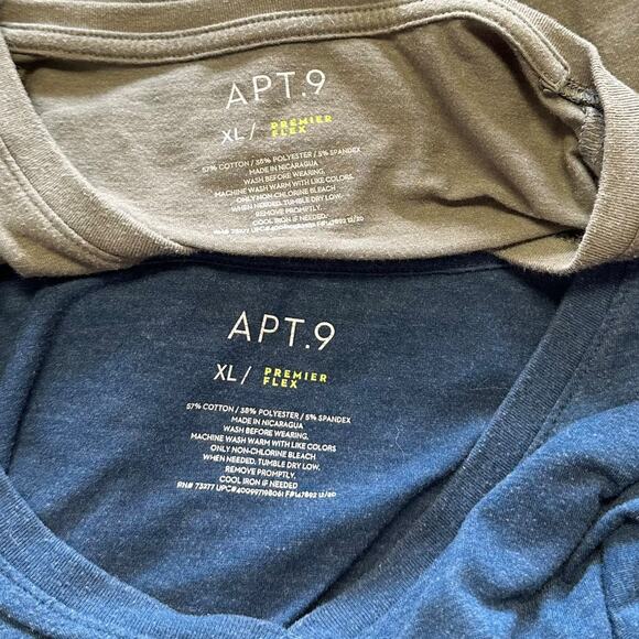 Apt. 9 Premier Flex Women’s V-Neck T-Shirt Bundle - Picture 4 of 5